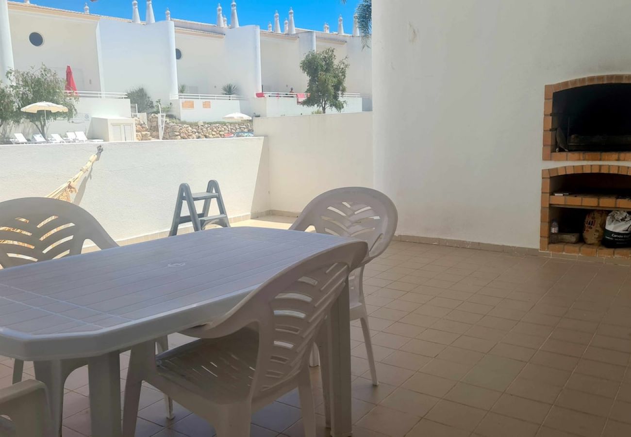 Villa en Albufeira - Villa na Galé Tranquila 5m da praia