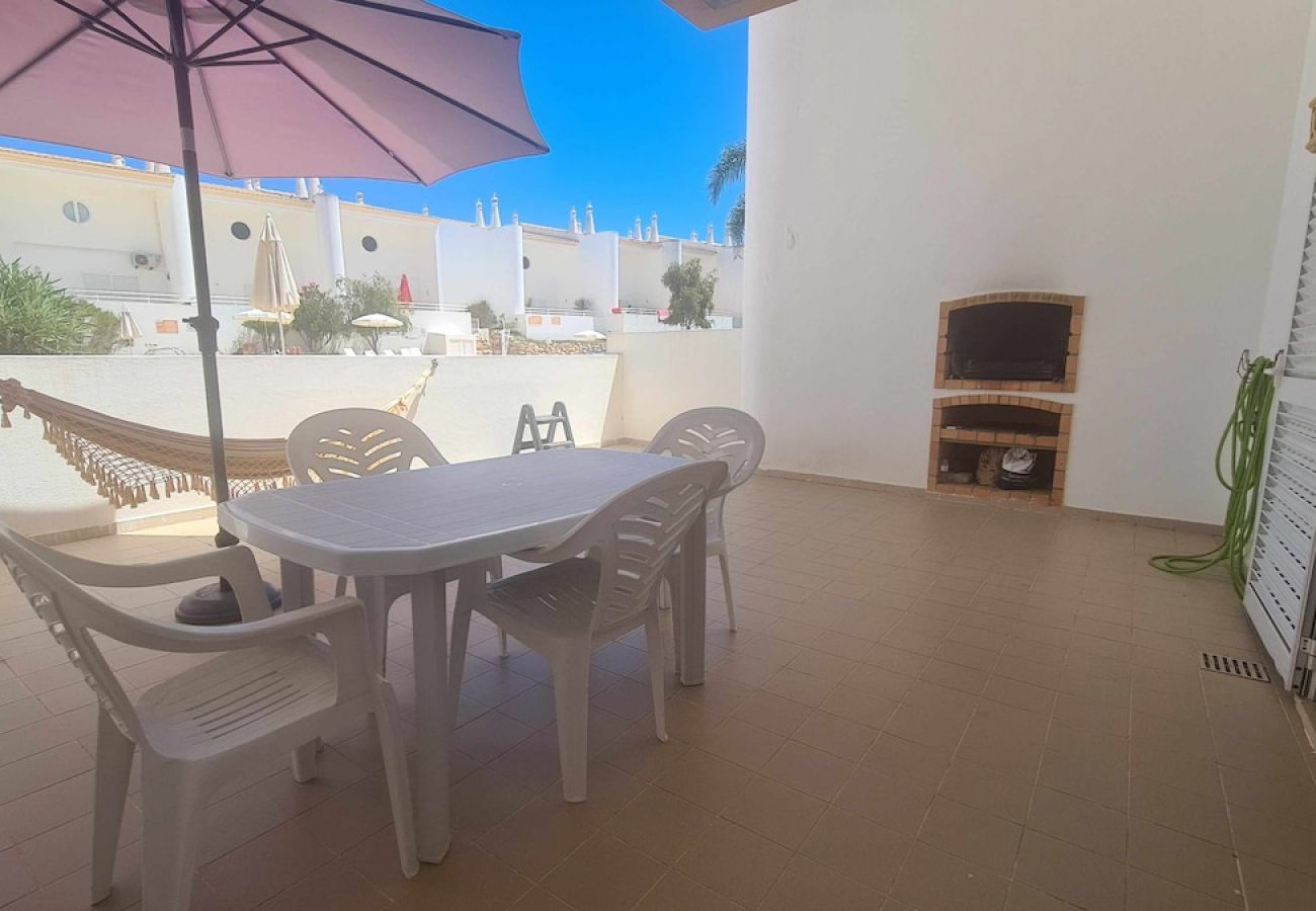 Villa en Albufeira - Villa na Galé Tranquila 5m da praia