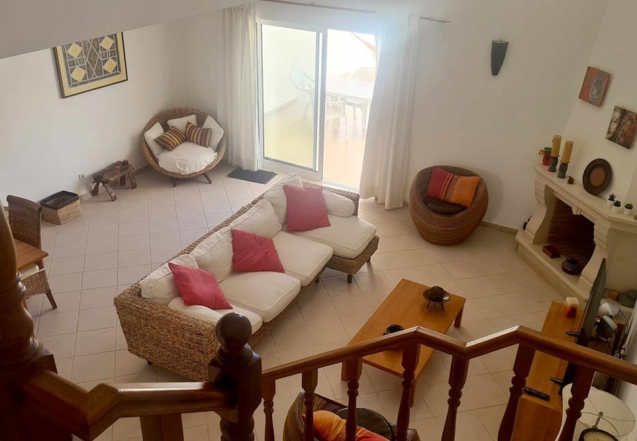 Villa en Albufeira - Villa na Galé Tranquila 5m da praia