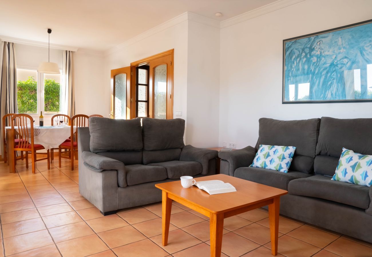 Villa en Cala Blanca - Villas Amarillas by Escape Home