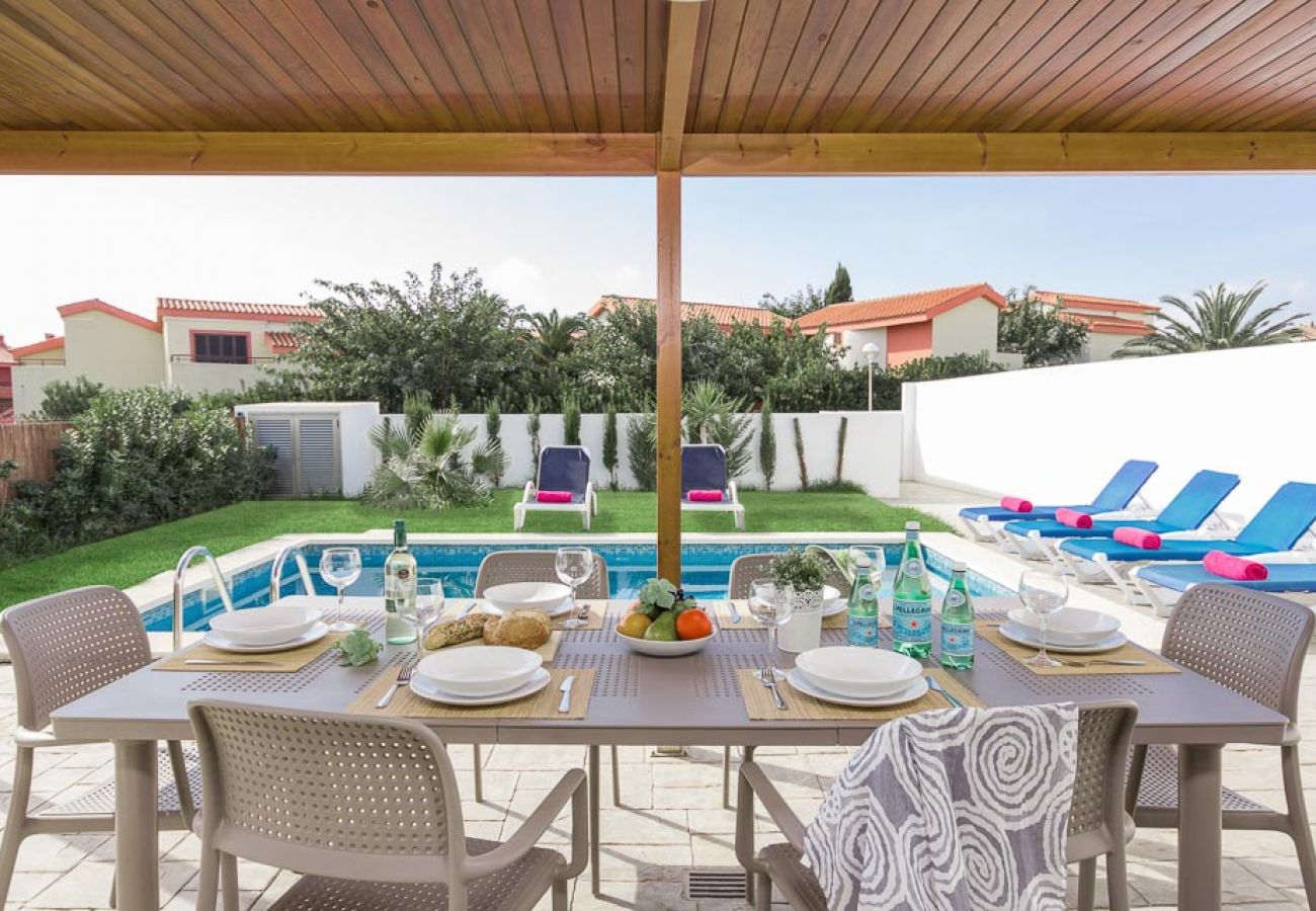Villa en Cala´n Bosch - Villa Marinda 16 by Escape Home