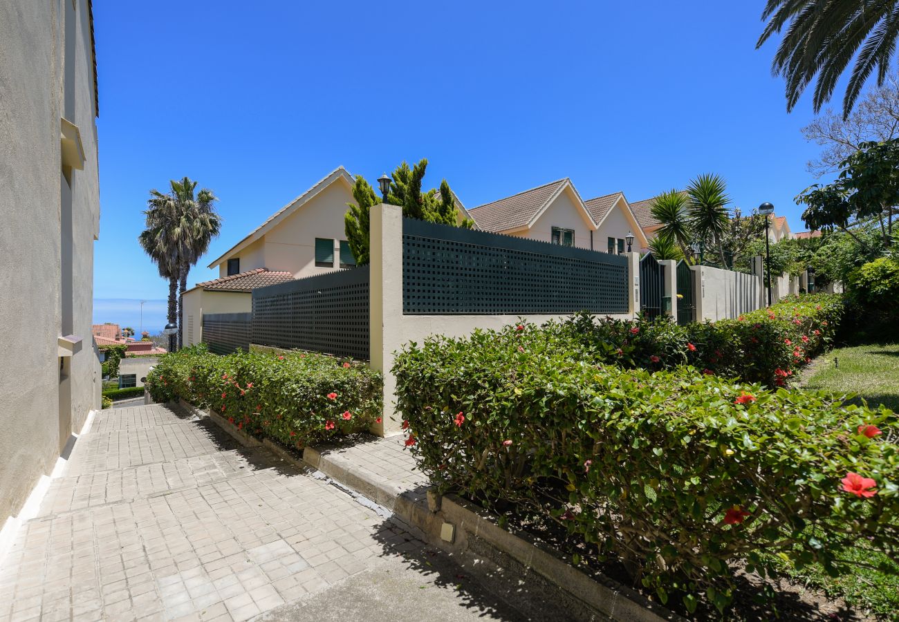Casa en Santa Brígida - House with cozy garden BBQ and free parking 