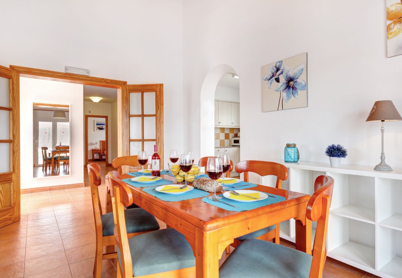 Villa en Calan Porter - Villa Olga by Escape Home