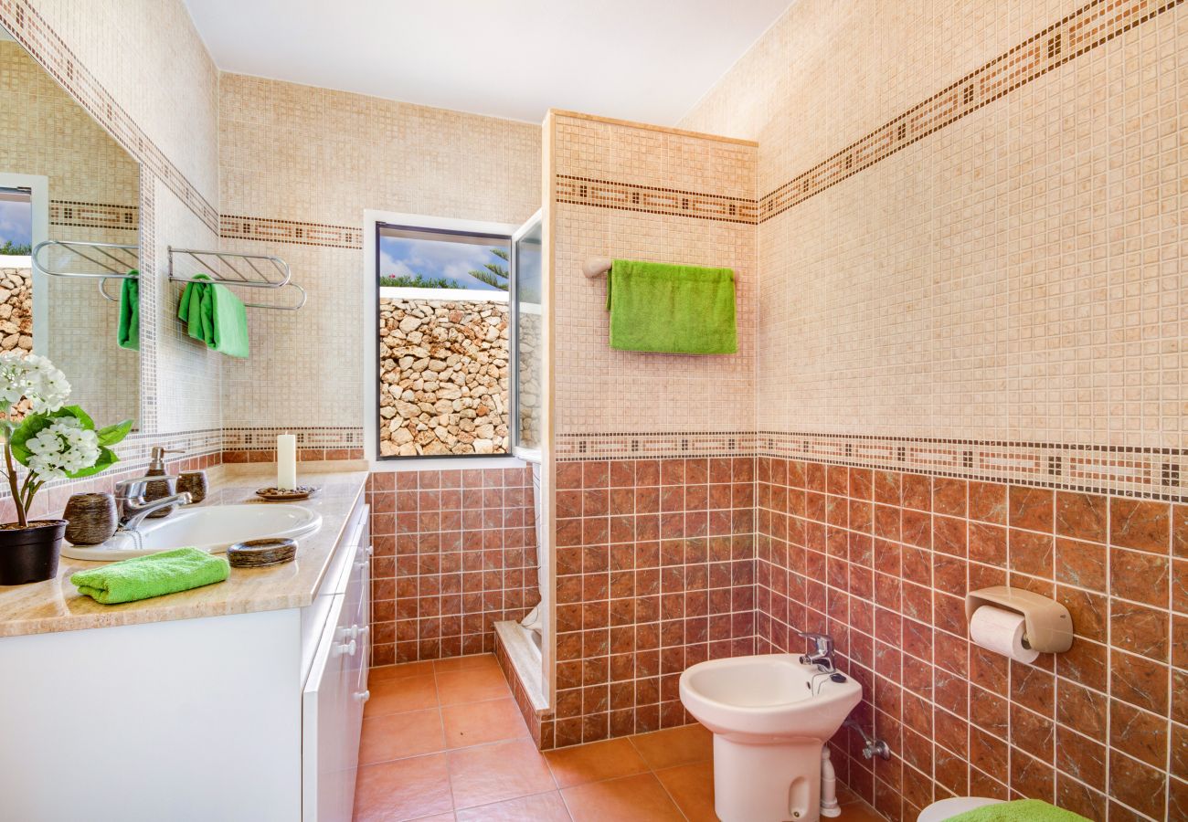 Villa en Calan Porter - Villa Olga by Escape Home
