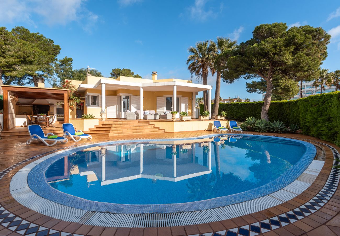 Villa en Cala Blanca - Villa Moll Moll by Escape Home