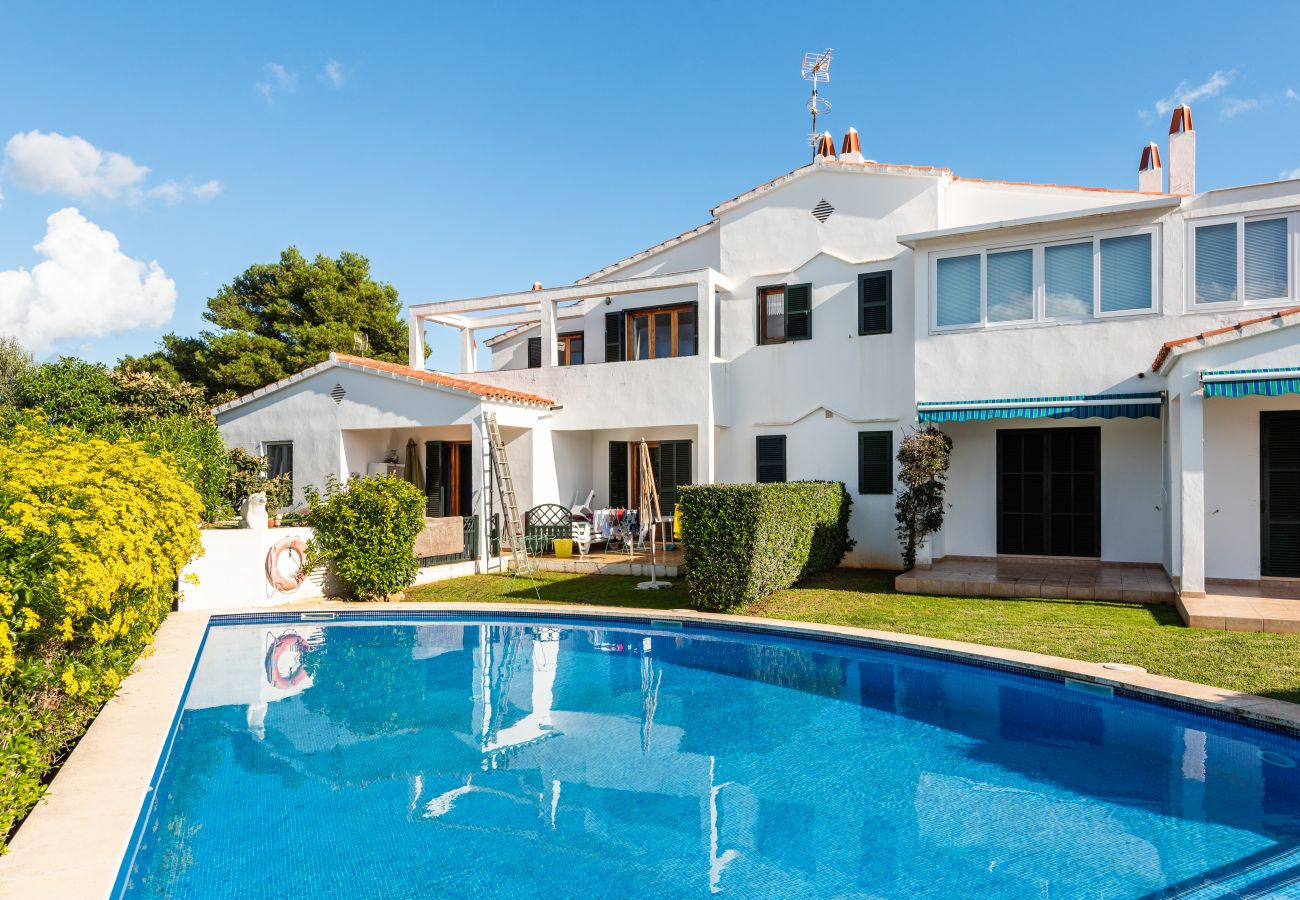 Piscina jardín