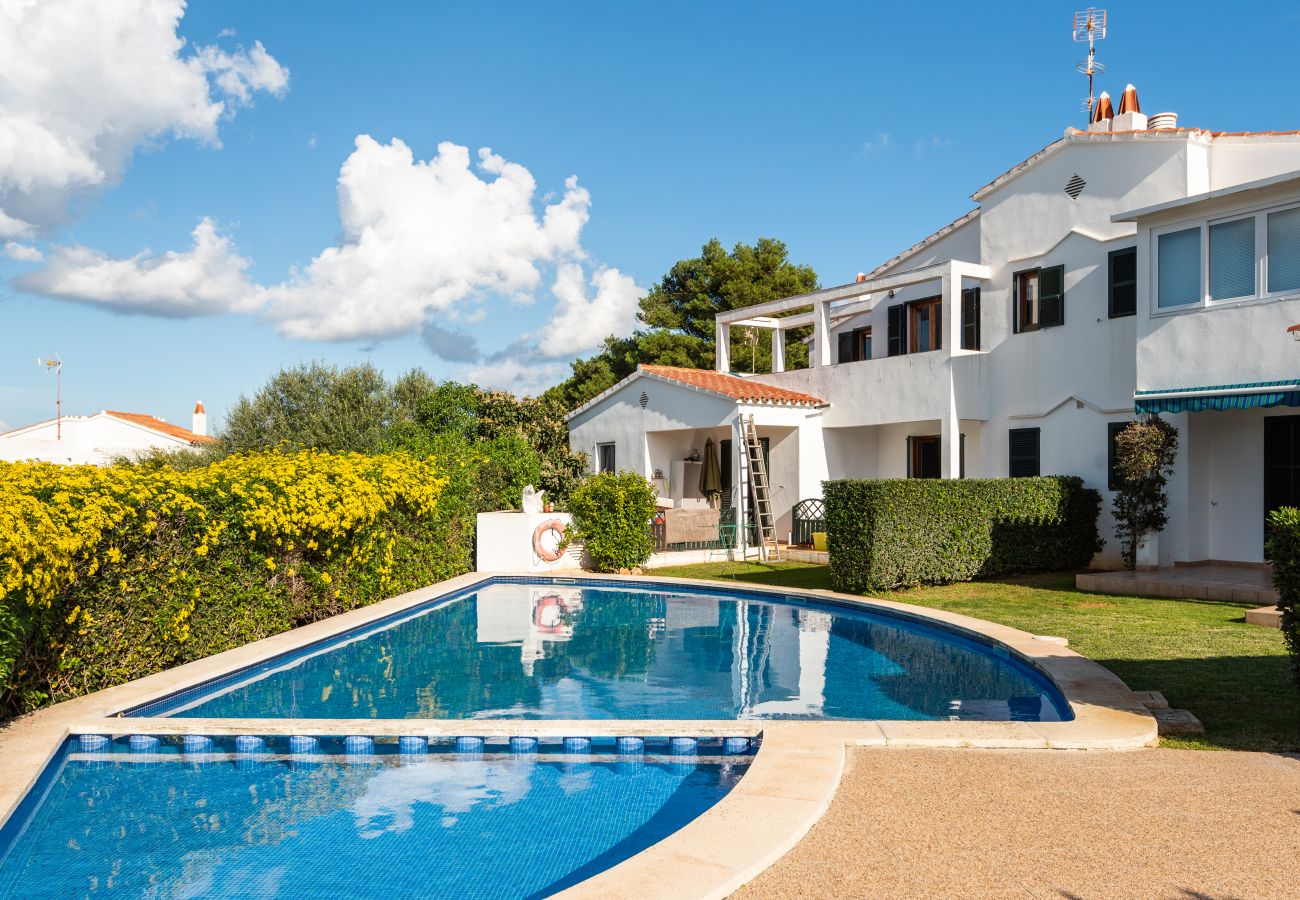 Piscina jardín