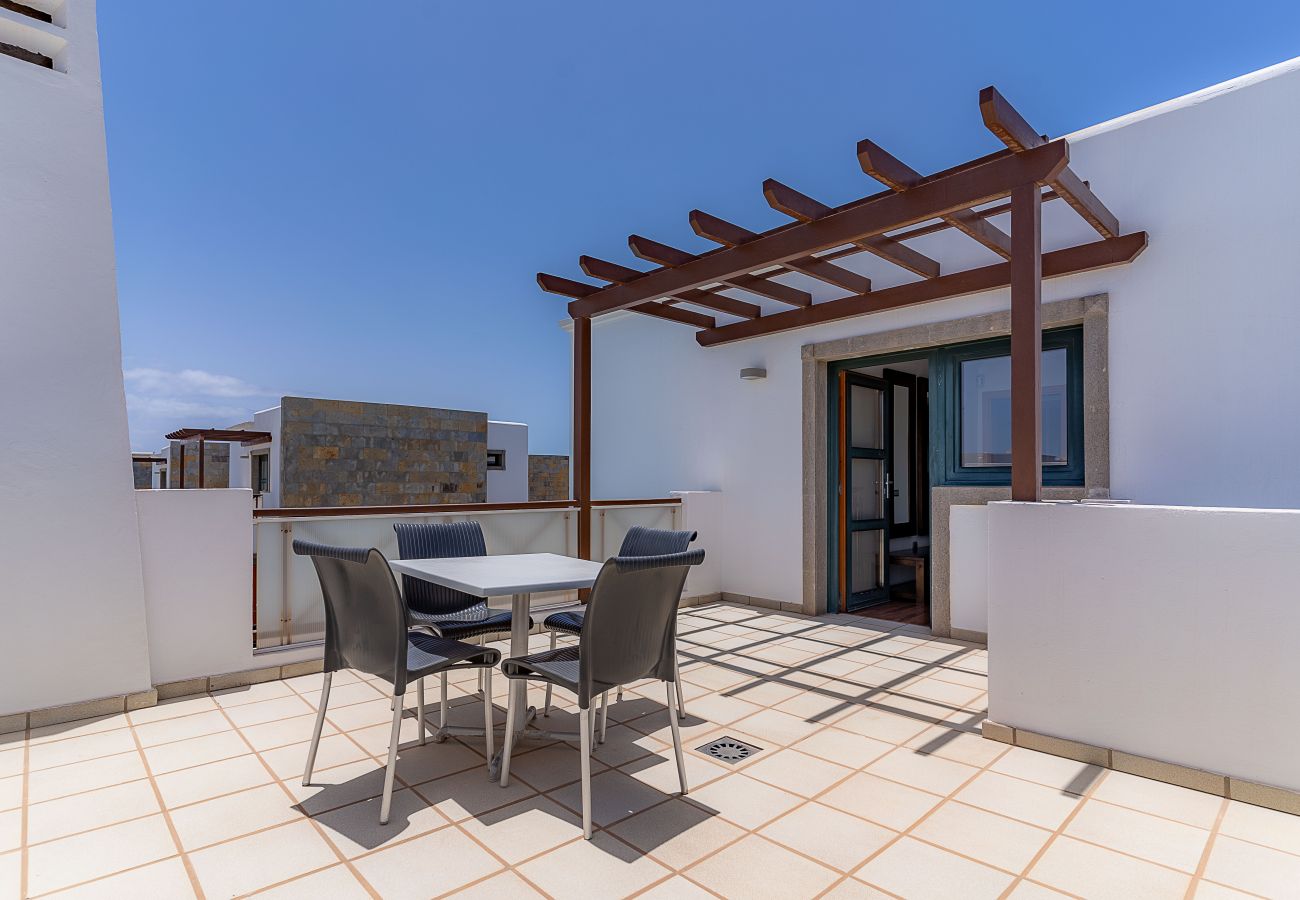 Villa en Playa Blanca - Villas Camelot by EscapeHome