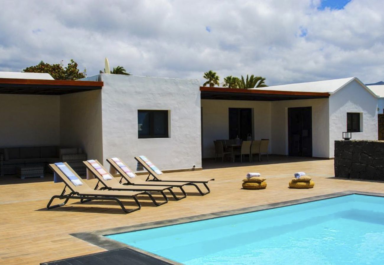 Villa en Playa Blanca - Villa Taiga by Escape Home