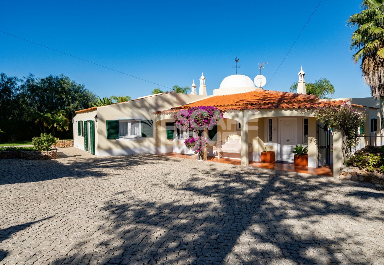 Villa en Armação de Pêra - Villa Quinta do Vale Formoso by Escape Home