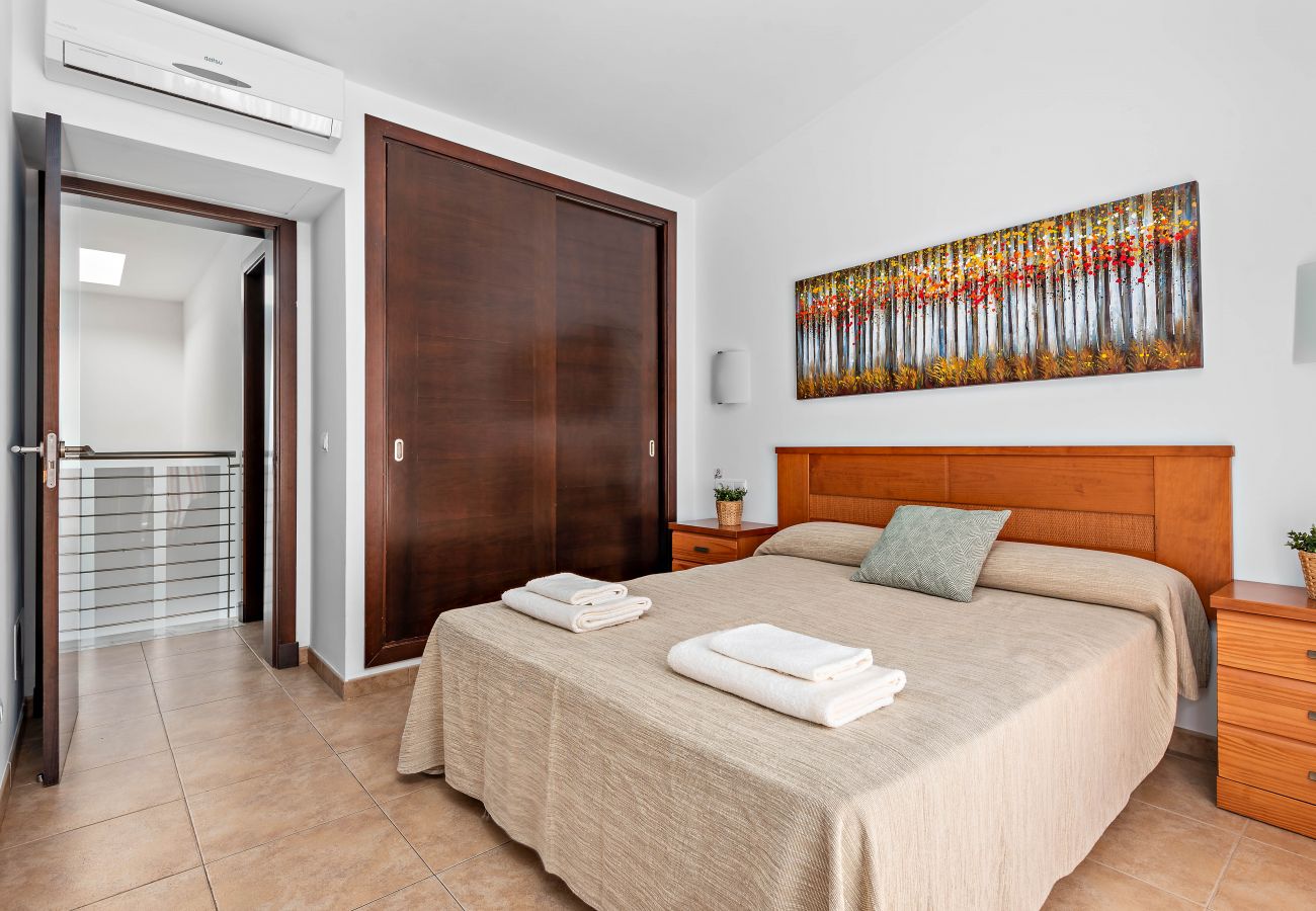 Villa en Cala´n Bosch - Villa Emily by Escape Home