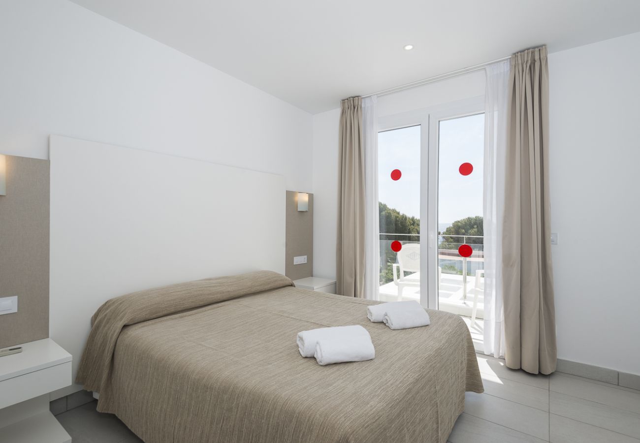 Villa en Cala´n Bosch - Villa Tomi by EscapeHome