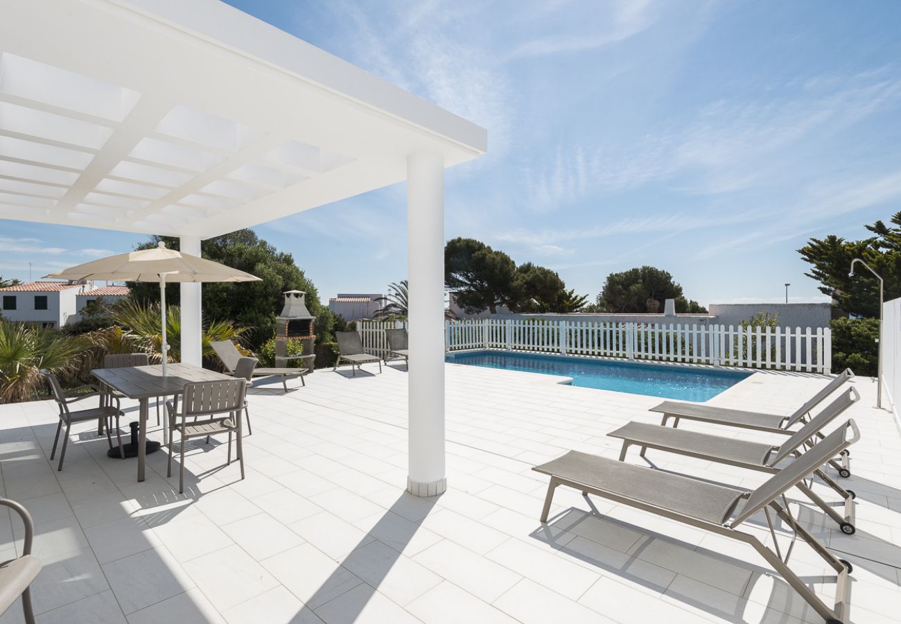 Villa en Cala´n Bosch - Villa Tomi by EscapeHome