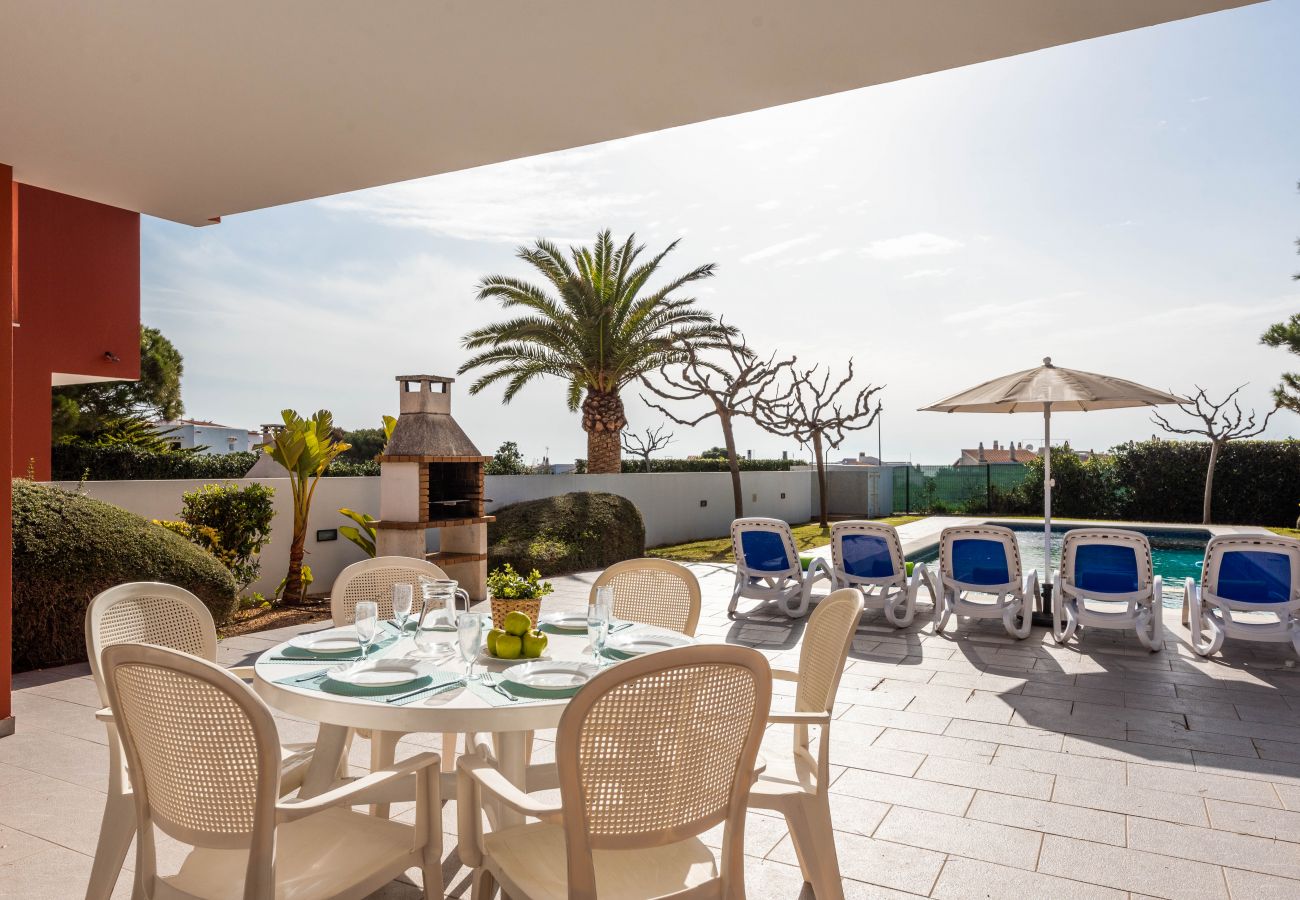 Villa en Cala´n Bosch - Villa Olivia by Escape Home