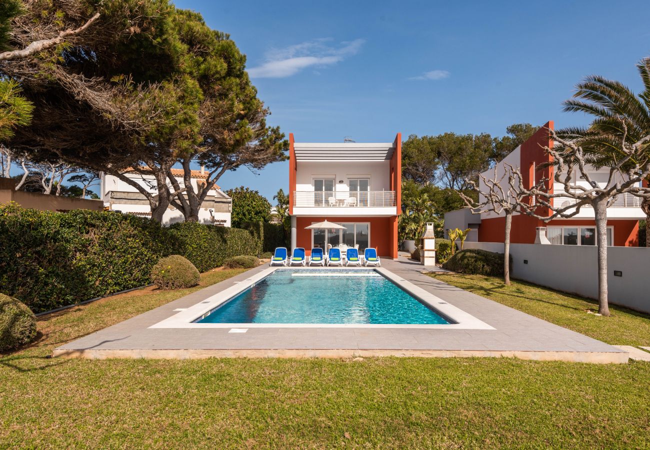 Villa en Cala´n Bosch - Villa Olivia by EscapeHome