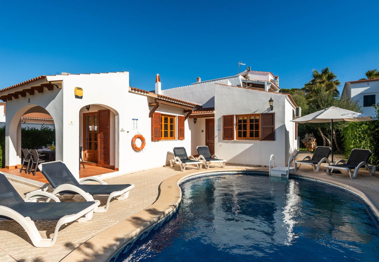Villa en Cala Blanca - Villa Thea by Escape Home