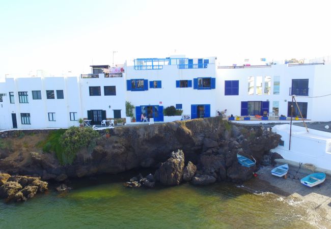 Apartamento en Haría - Casa Azul by EscapeHome (Cueva Azul)