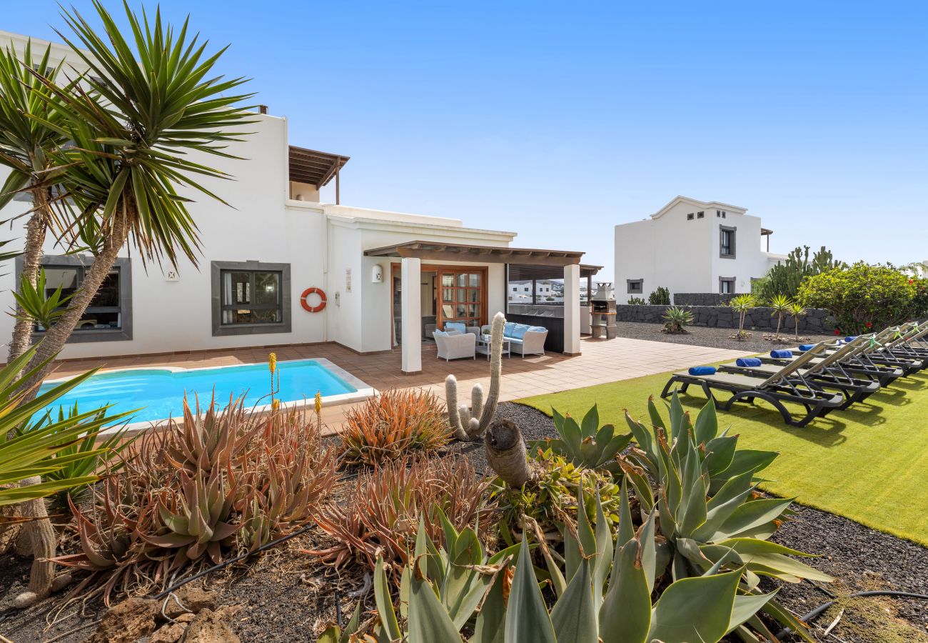 Villa en Playa Blanca - Villa Zafiro 17 By Escape Home