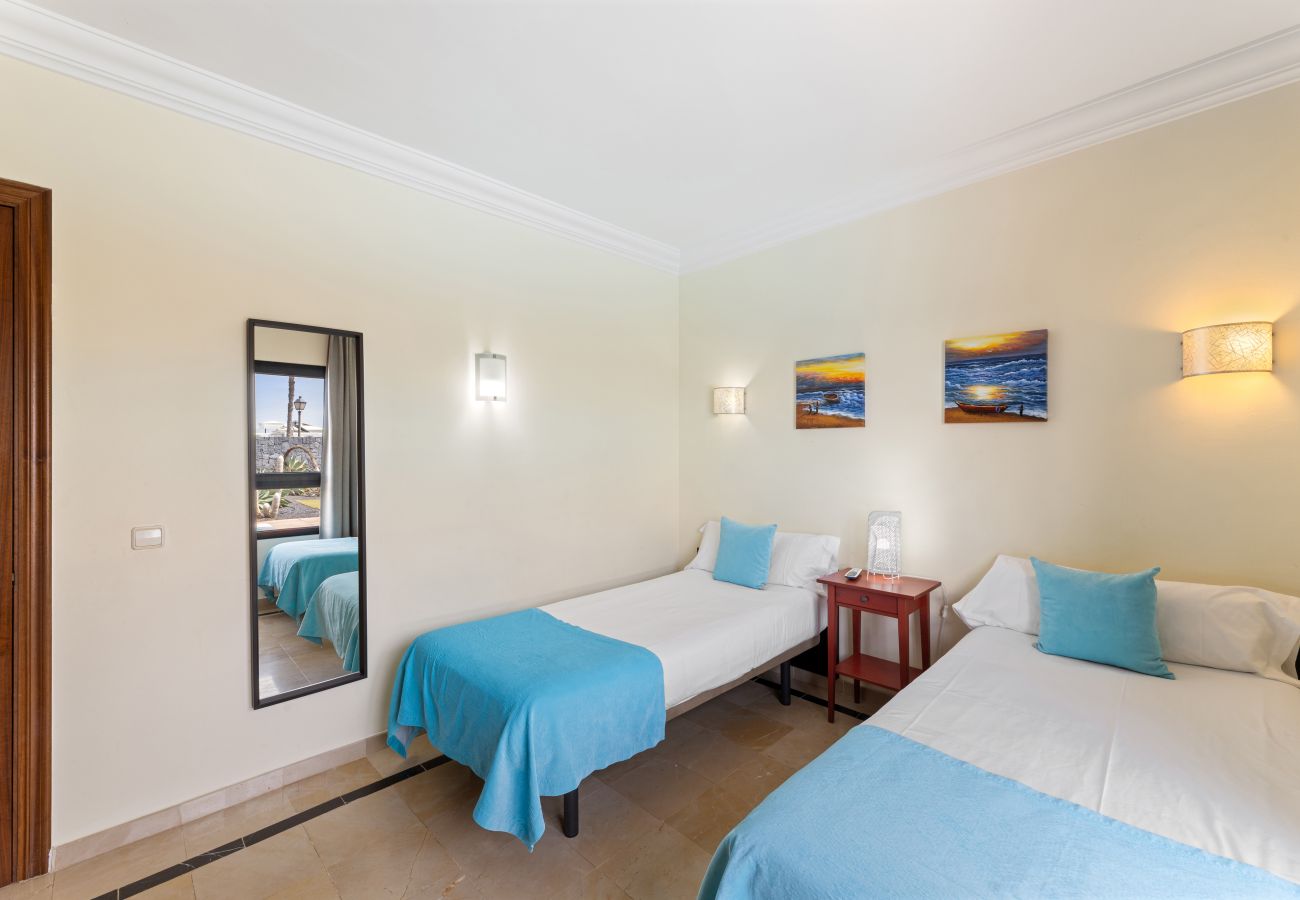 Villa en Playa Blanca - Villa Zafiro 17 By Escape Home