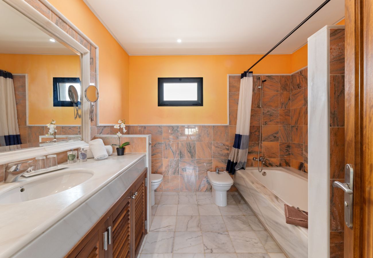 Villa en Playa Blanca - Villa Zafiro 17 By Escape Home