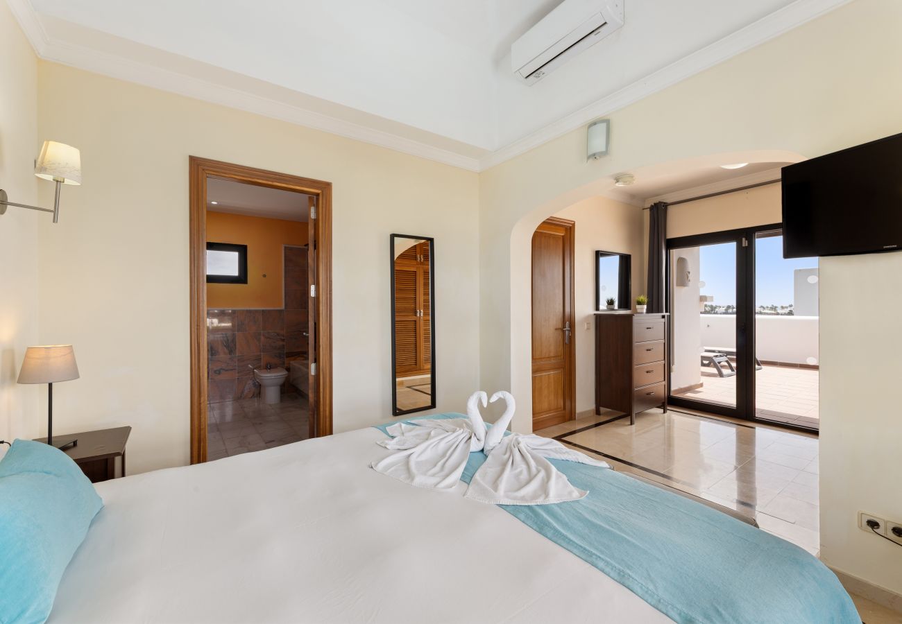 Villa en Playa Blanca - Villa Zafiro 17 By Escape Home