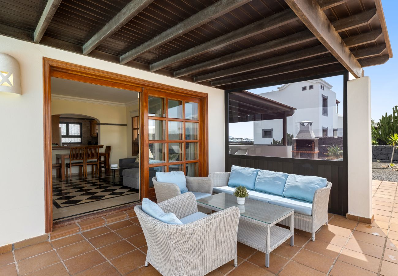 Villa en Playa Blanca - Villa Zafiro 17 By Escape Home