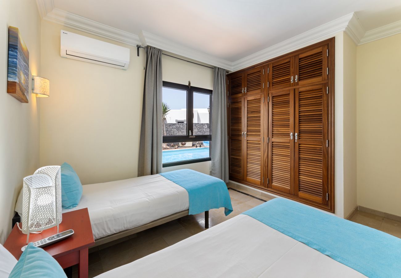 Villa en Playa Blanca - Villa Zafiro 17 By Escape Home