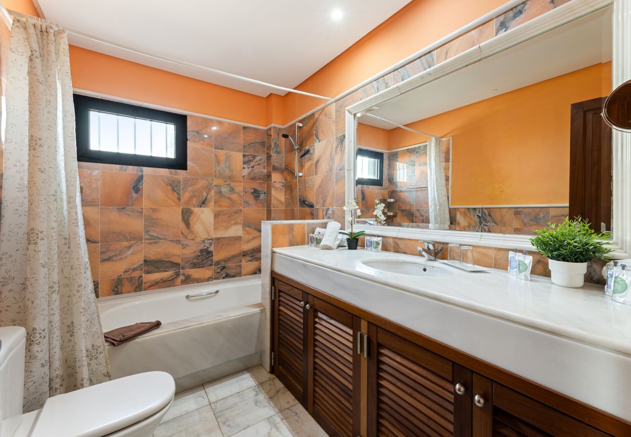 Villa en Playa Blanca - Villa Zafiro 17 By Escape Home