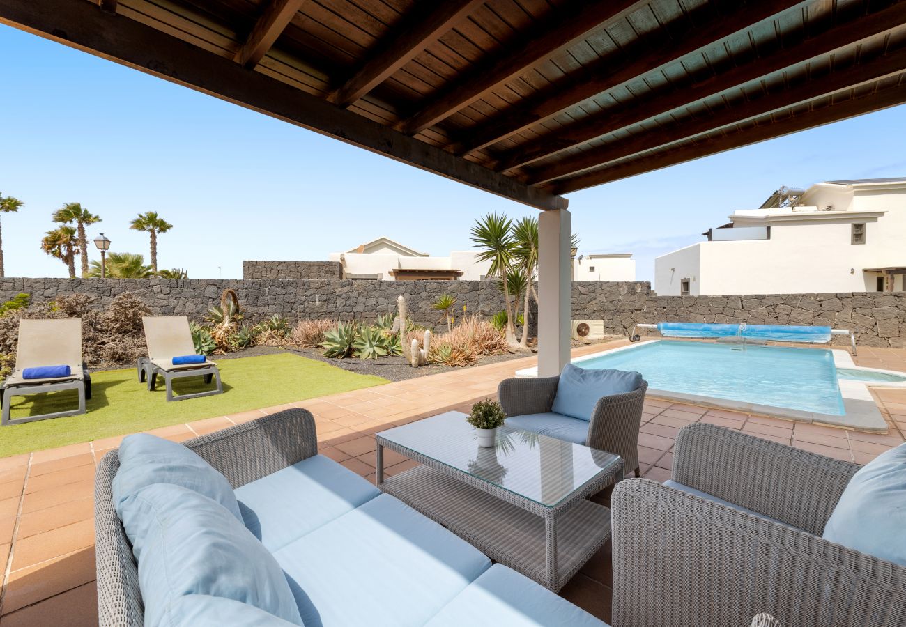 Villa en Playa Blanca - Villa Zafiro 17 By Escape Home
