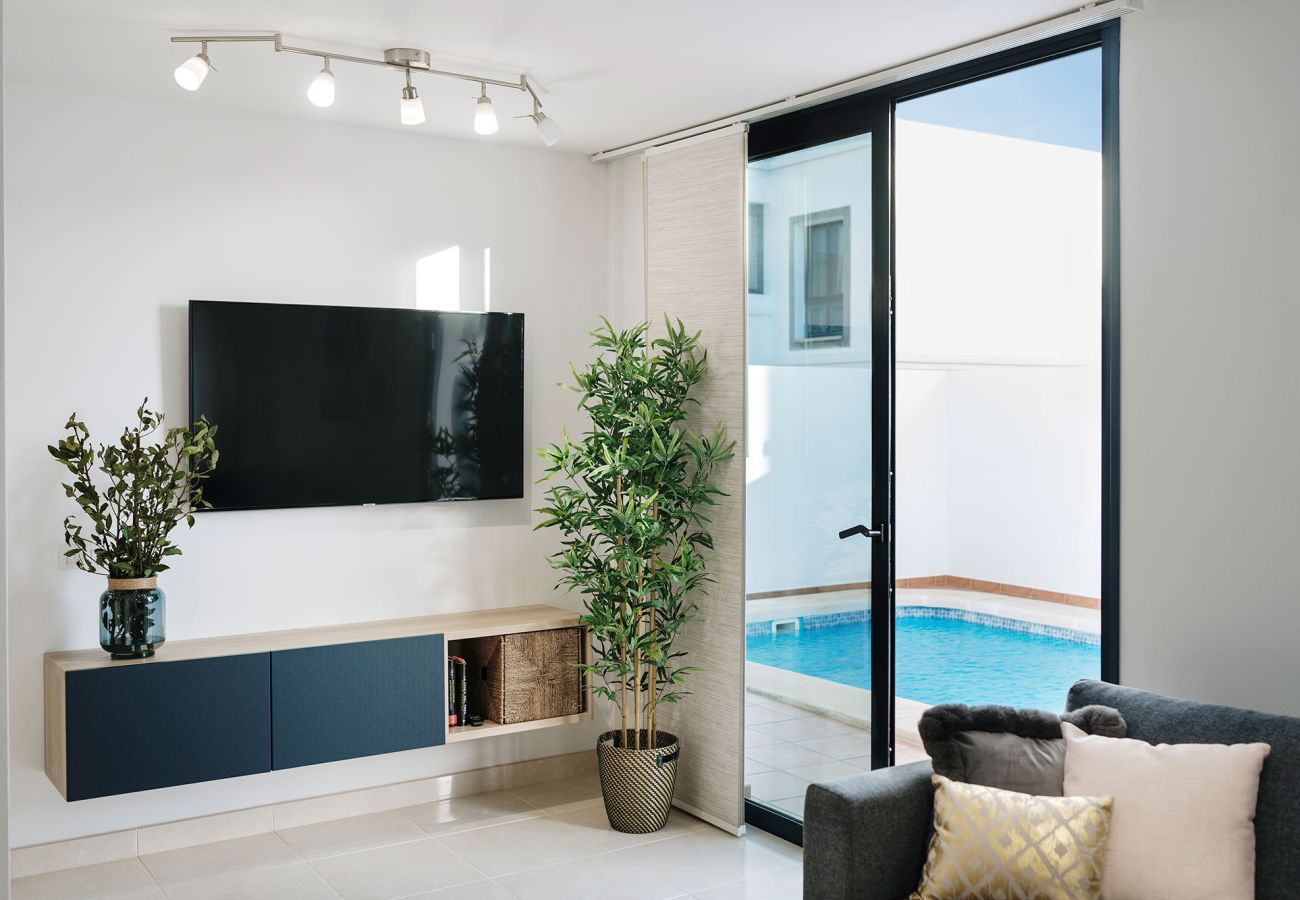 Villa en Playa Blanca - Casa Clara by  Escapehome