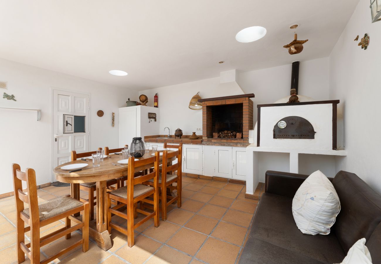 Villa en Nazaret - Casa Strelitzia by Escape Home
