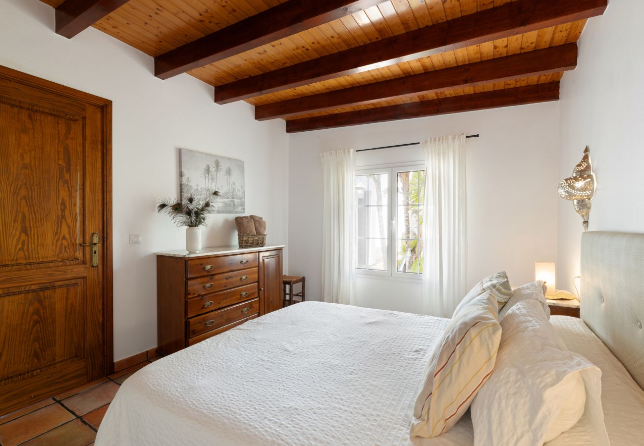 Villa en Nazaret - Casa Strelitzia by Escape Home