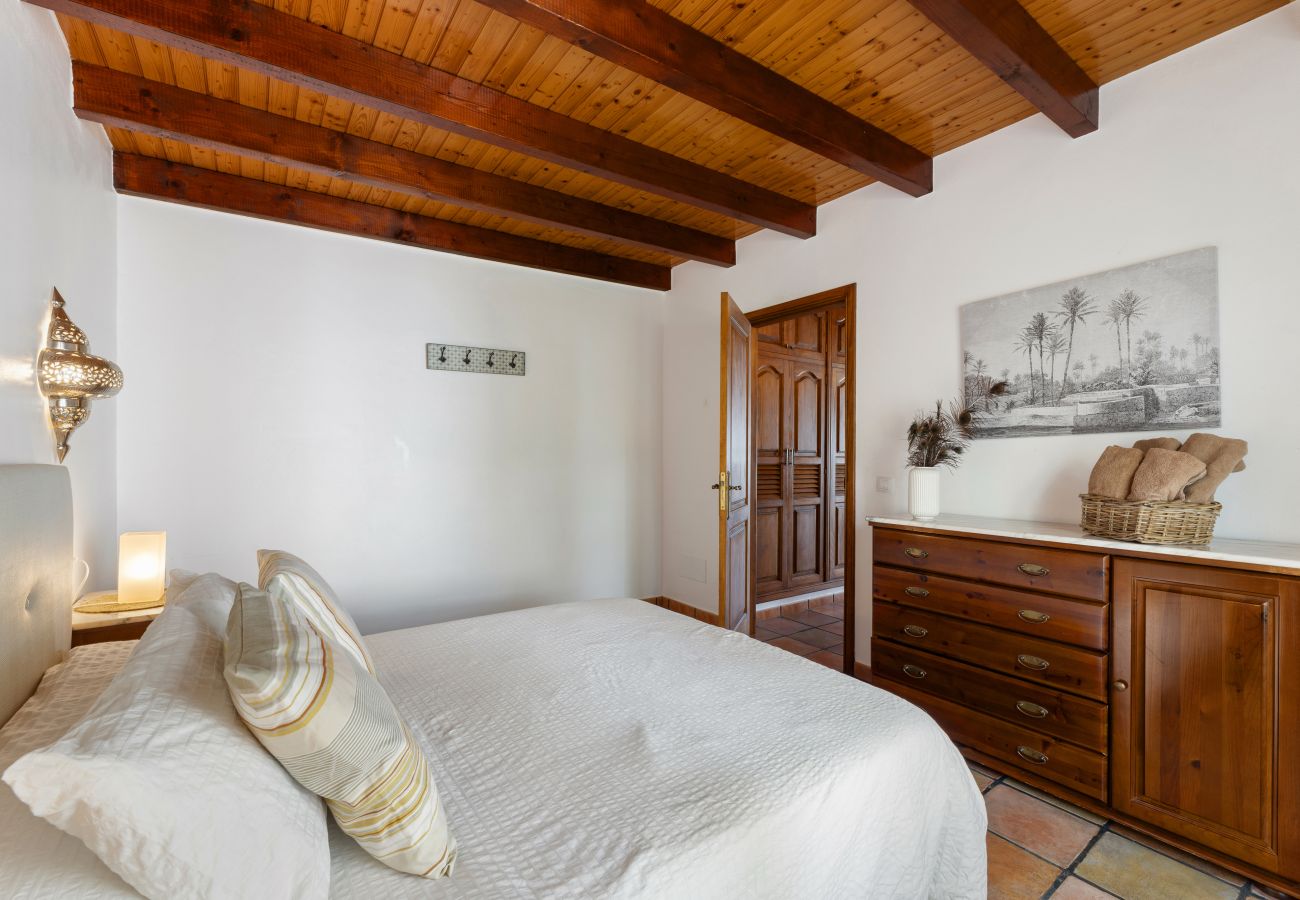 Villa en Nazaret - Casa Strelitzia by Escape Home