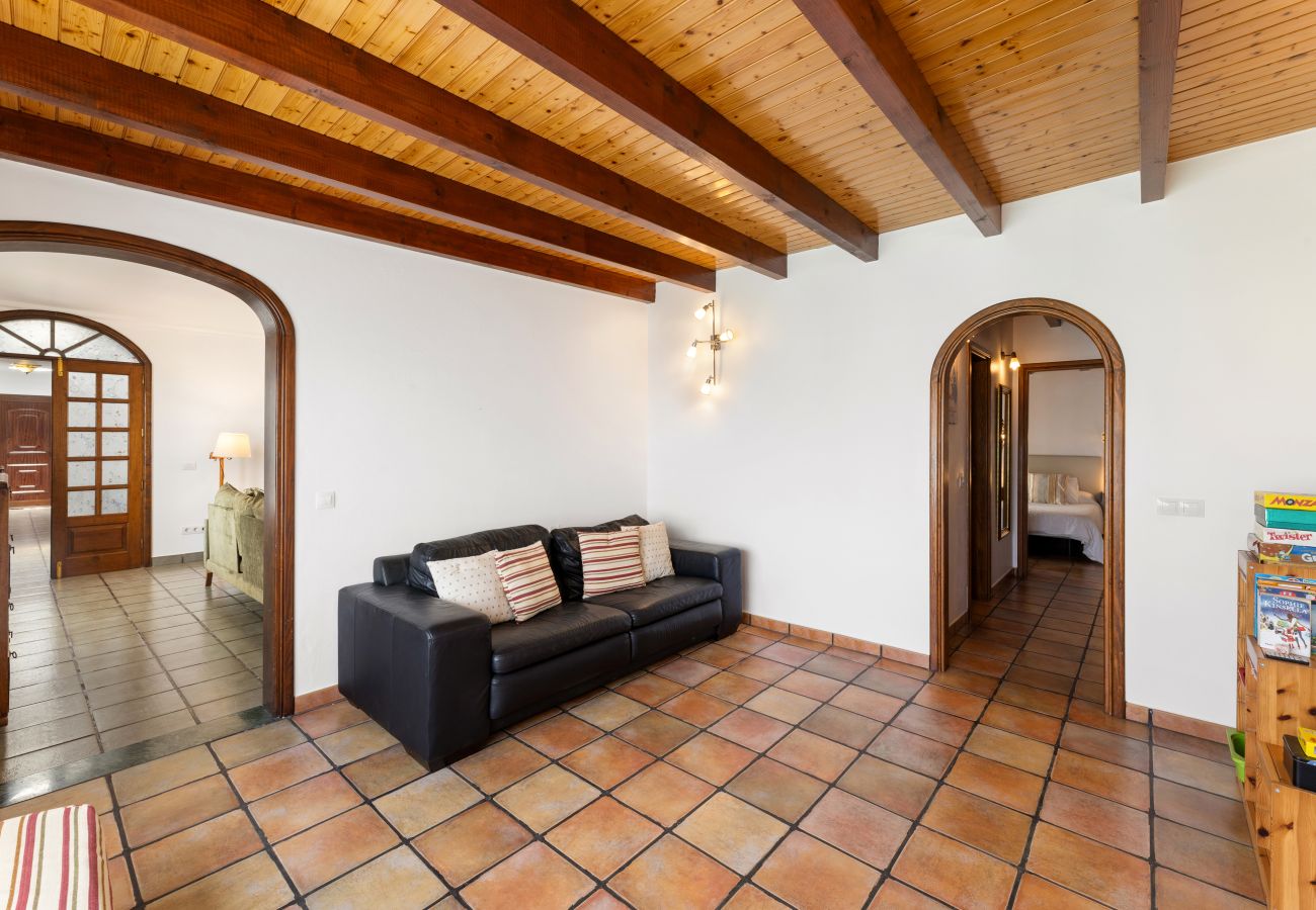 Villa en Nazaret - Casa Strelitzia by Escape Home