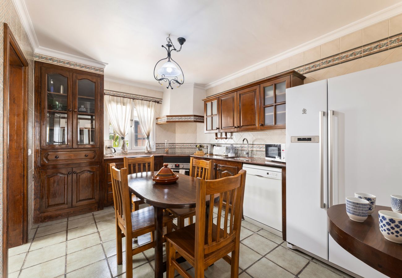 Villa en Nazaret - Casa Strelitzia by Escape Home