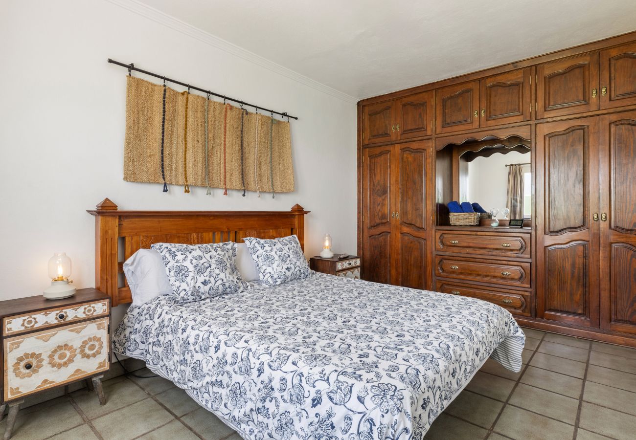 Villa en Nazaret - Casa Strelitzia by Escape Home