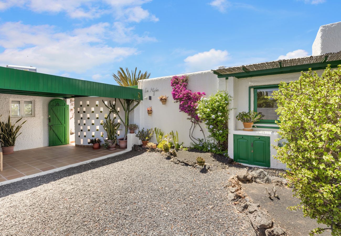 Villa en Tías - Villa Los Aljibes by Escape Home