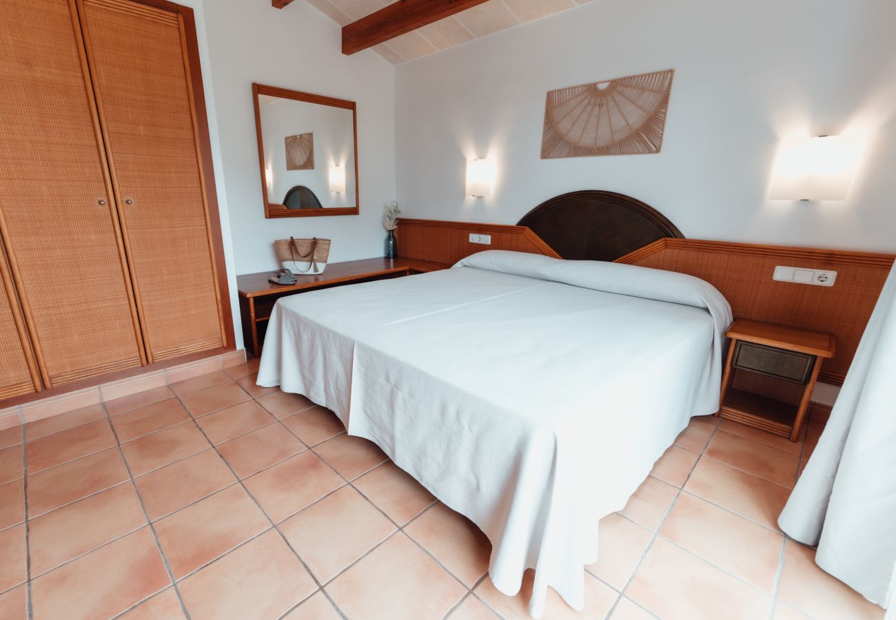 Villa in Cala Blanca - Villas Amarillas by Escape Home