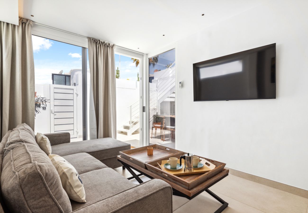House in Puerto del Carmen - Casa Kiwi by Escape Home