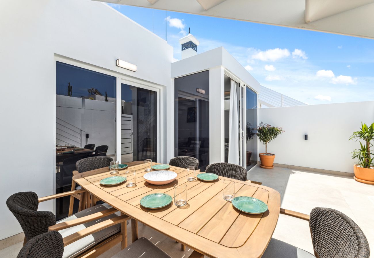 House in Puerto del Carmen - Casa Kiwi by Escape Home