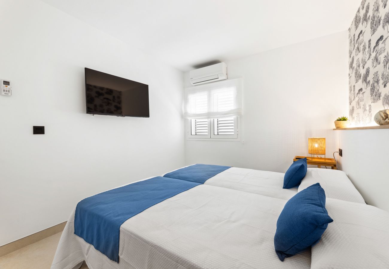 House in Puerto del Carmen - Casa Kiwi by Escape Home