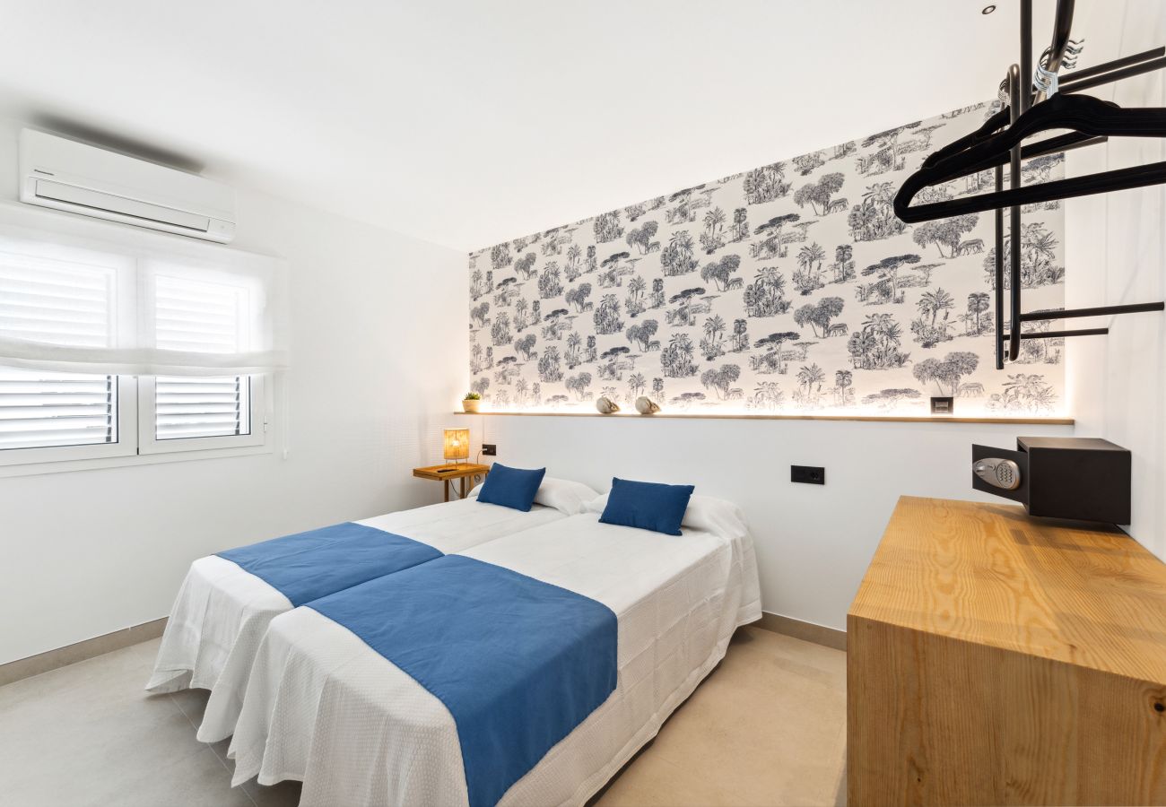House in Puerto del Carmen - Casa Kiwi by Escape Home