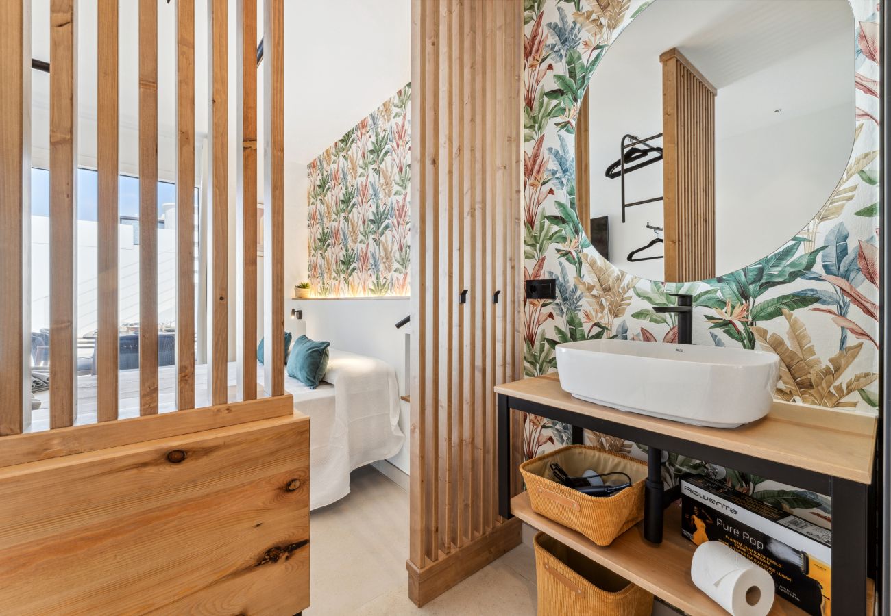 House in Puerto del Carmen - Casa Kiwi by Escape Home