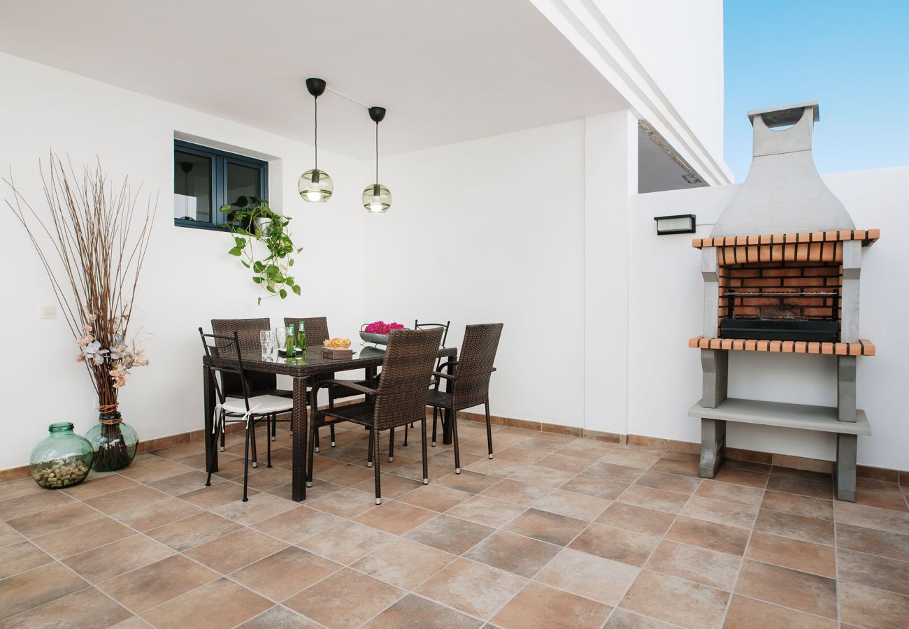 Villa in Playa Blanca - Casa Clara by  Escapehome