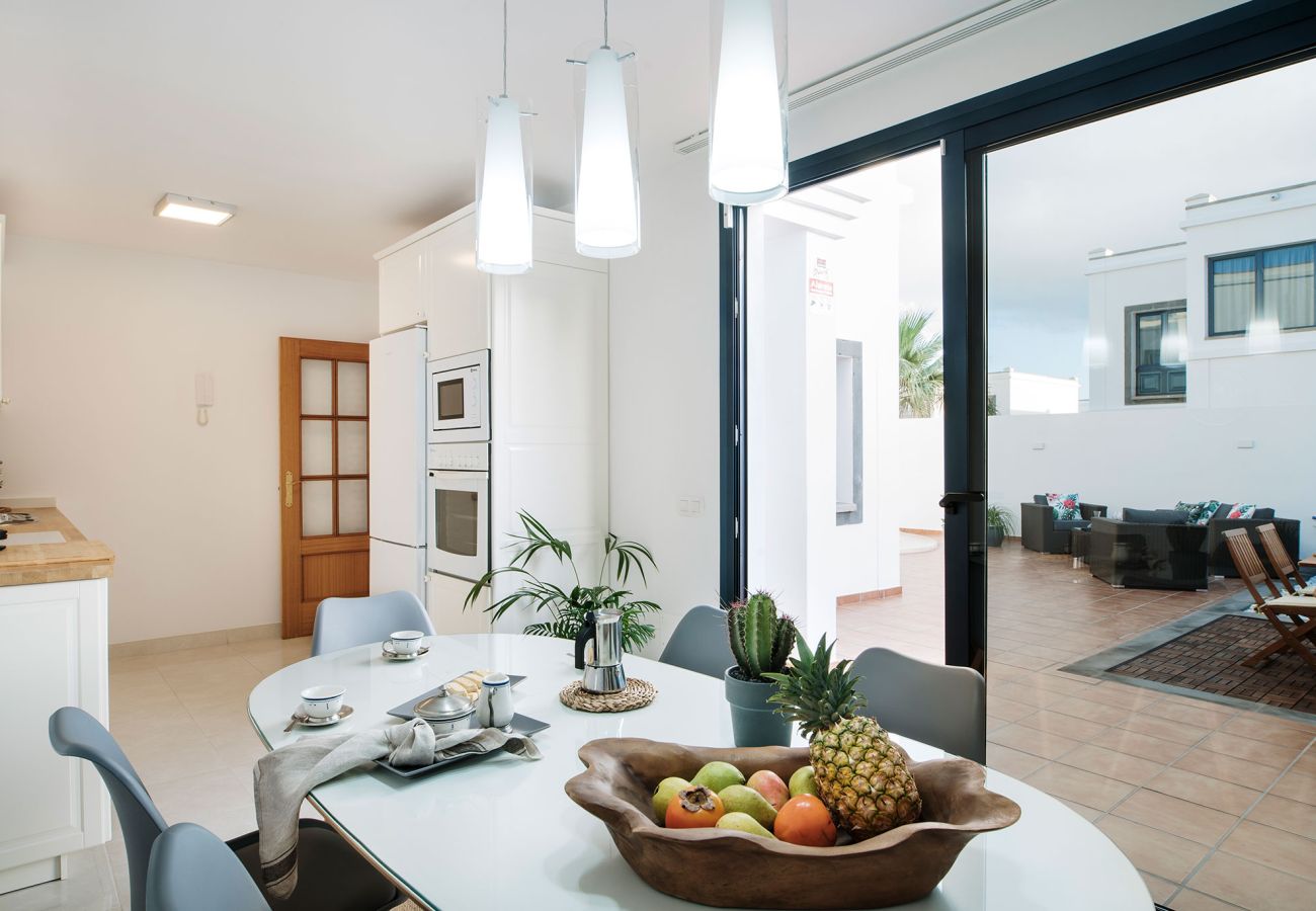 Villa in Playa Blanca - Casa Clara by  Escapehome