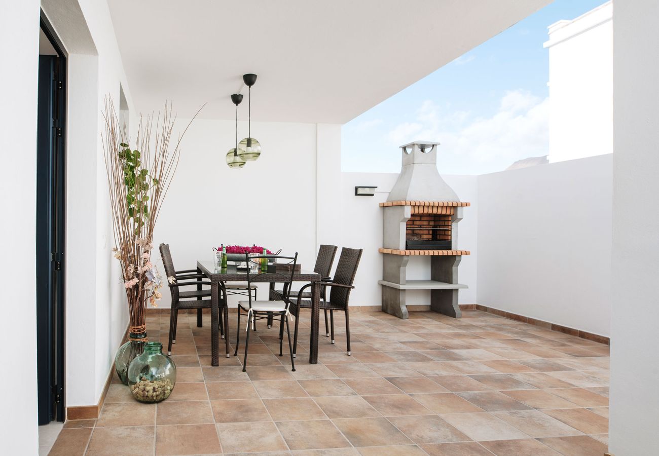Villa in Playa Blanca - Casa Clara by  Escapehome