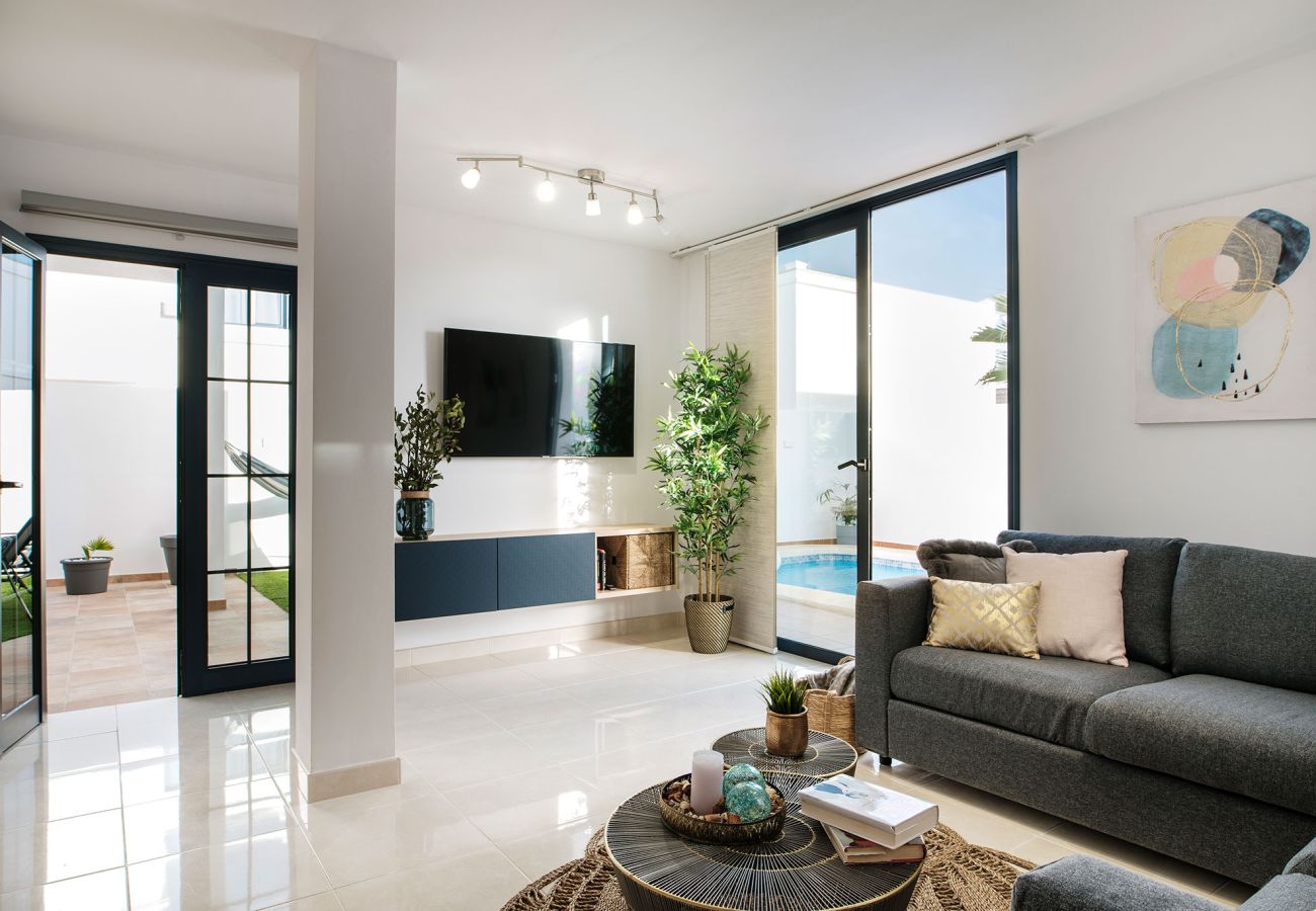 Villa in Playa Blanca - Casa Clara by  Escapehome