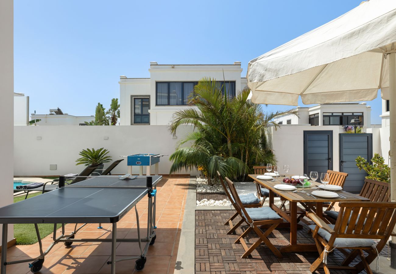 Villa in Playa Blanca - Casa Clara by  Escapehome