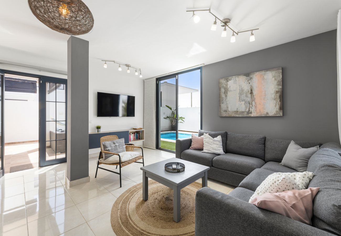 Villa in Playa Blanca - Casa Clara by  Escapehome