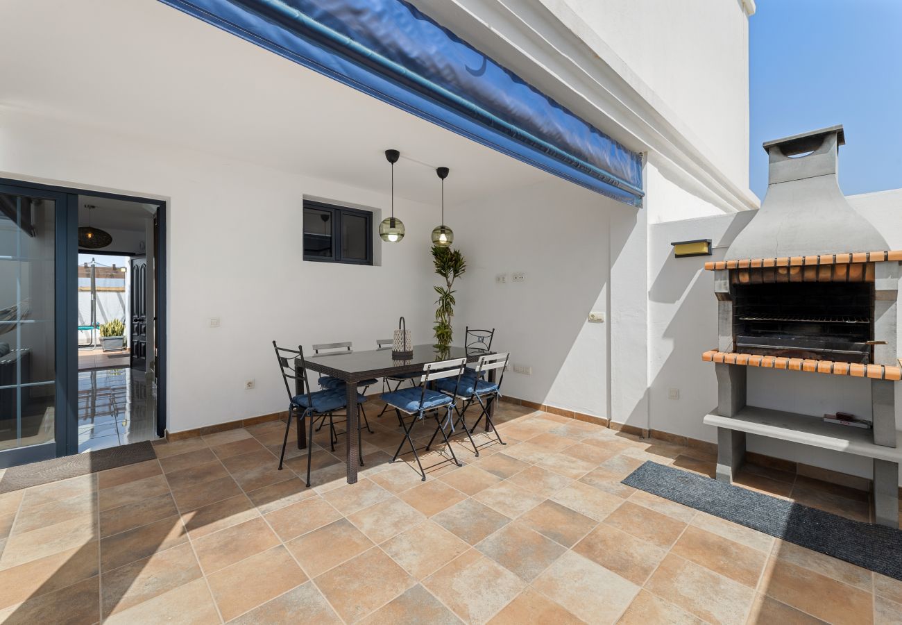 Villa in Playa Blanca - Casa Clara by  Escapehome